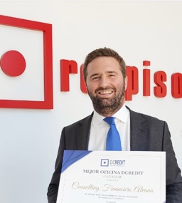 Galería mejores asesores y oficinas 2025